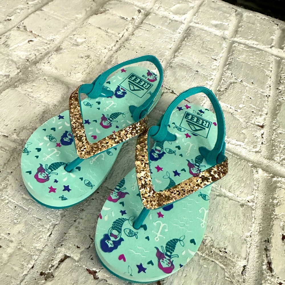 Reef size 7/8 toddler sandals